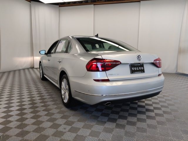 2018 Volkswagen Passat 2.0T SE