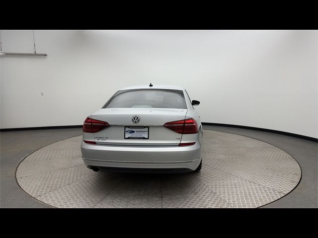 2018 Volkswagen Passat 2.0T SE