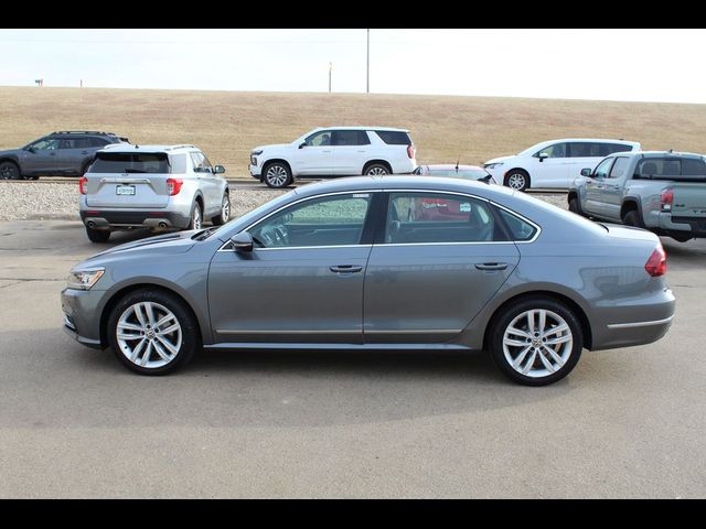 2018 Volkswagen Passat 2.0T SEL Premium