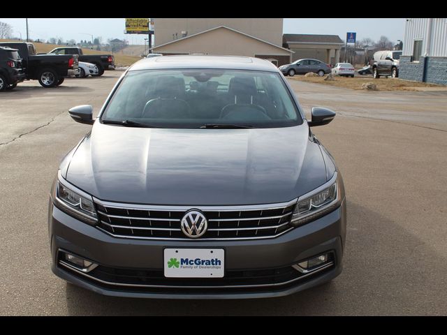 2018 Volkswagen Passat 2.0T SEL Premium