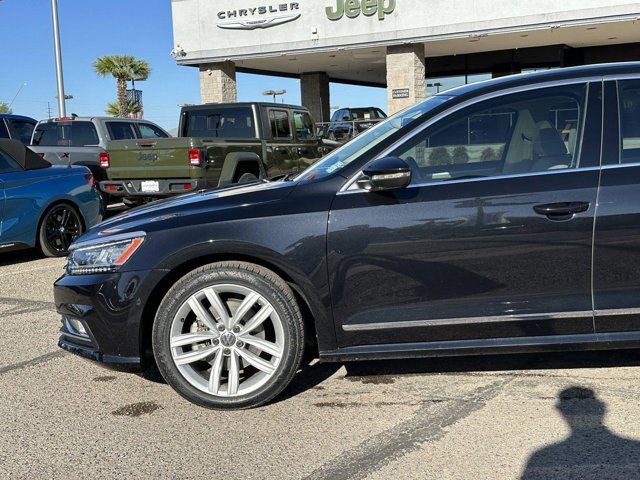 2018 Volkswagen Passat 2.0T SEL Premium