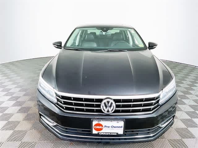 2018 Volkswagen Passat 2.0T SEL Premium