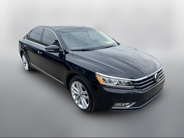 2018 Volkswagen Passat 2.0T SEL Premium