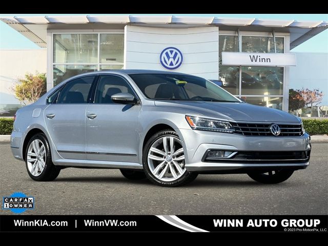 2018 Volkswagen Passat 2.0T SEL Premium