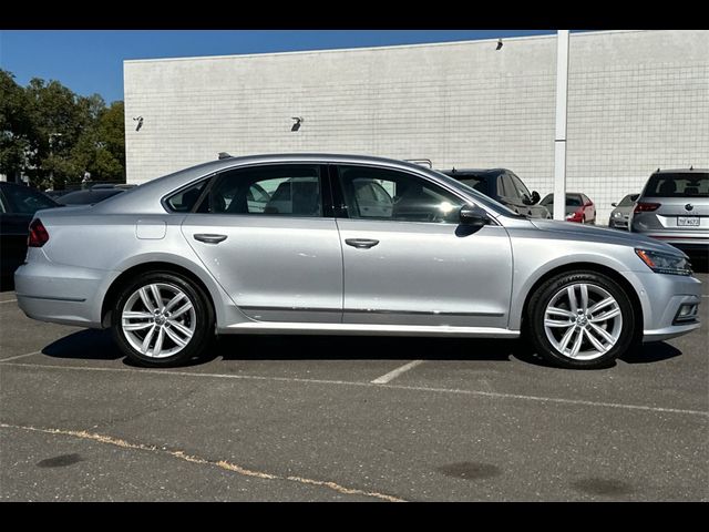 2018 Volkswagen Passat 2.0T SEL Premium