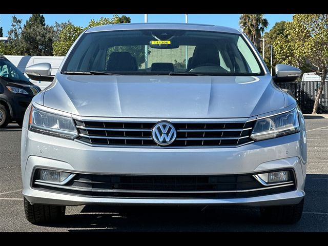 2018 Volkswagen Passat 2.0T SEL Premium