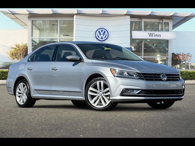 2018 Volkswagen Passat 2.0T SEL Premium