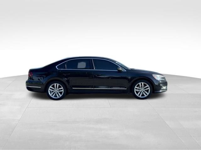 2018 Volkswagen Passat 2.0T SEL Premium