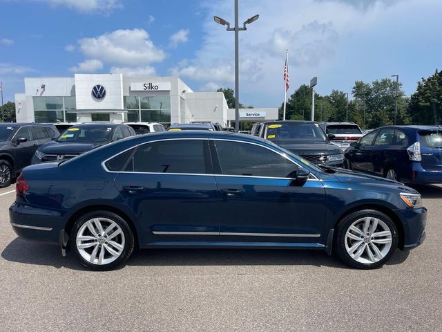 2018 Volkswagen Passat 2.0T SEL Premium