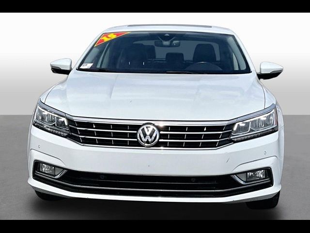 2018 Volkswagen Passat 2.0T SEL Premium