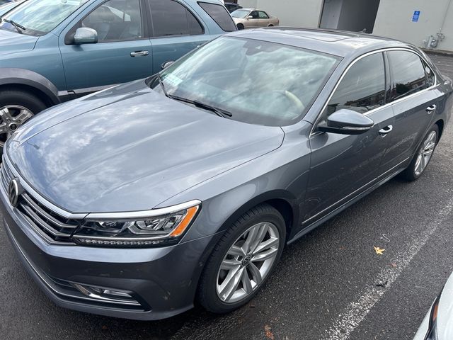 2018 Volkswagen Passat 2.0T SEL Premium