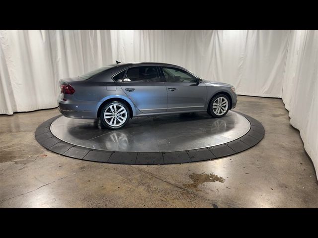 2018 Volkswagen Passat 2.0T SEL Premium