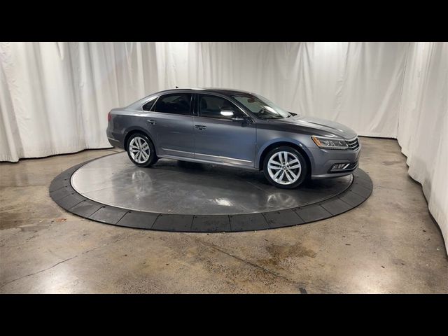 2018 Volkswagen Passat 2.0T SEL Premium