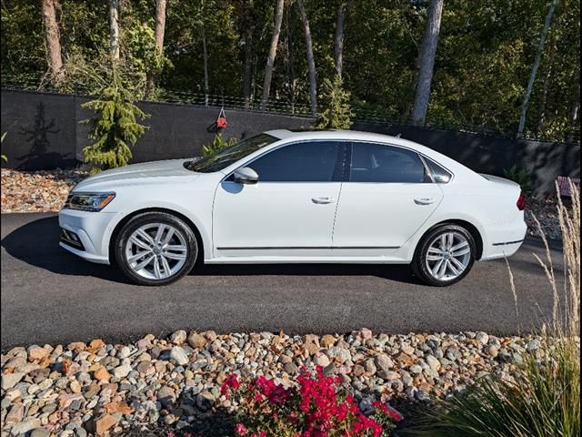 2018 Volkswagen Passat 2.0T SEL Premium