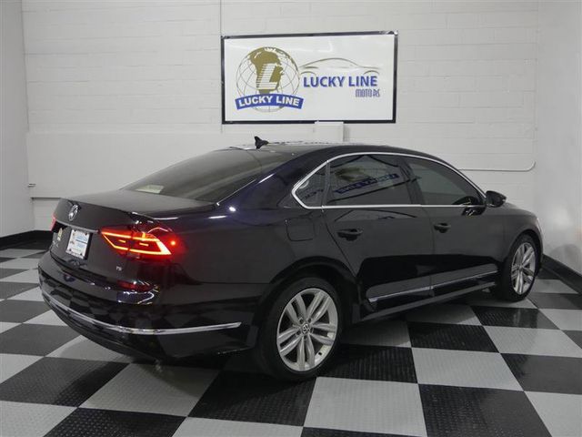 2018 Volkswagen Passat 2.0T SEL Premium