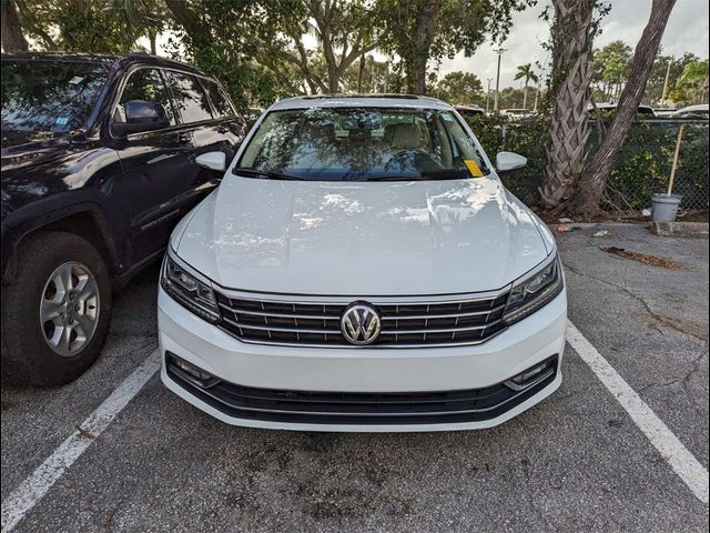 2018 Volkswagen Passat 2.0T SE Technology