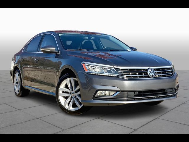 2018 Volkswagen Passat 2.0T SE Technology