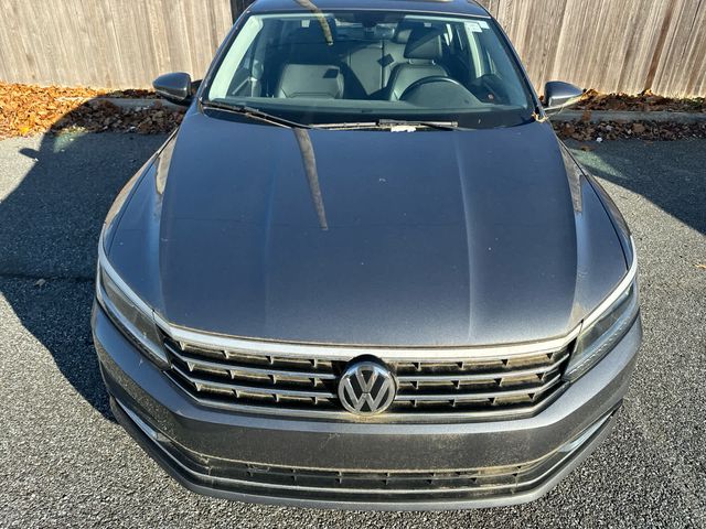 2018 Volkswagen Passat 2.0T SE Technology