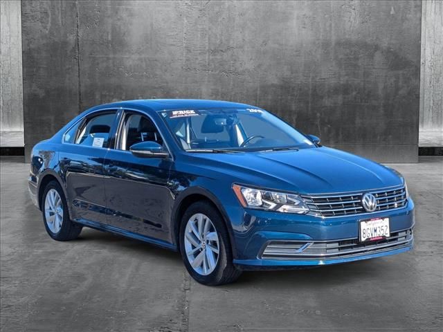 2018 Volkswagen Passat 2.0T SE Technology