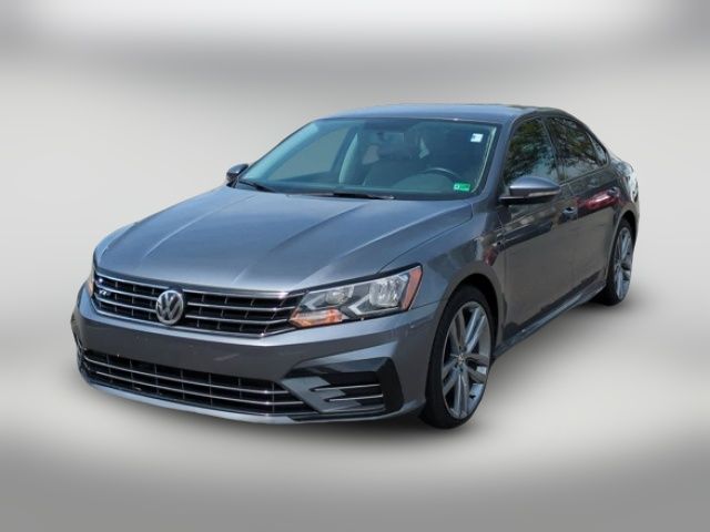 2018 Volkswagen Passat R-Line