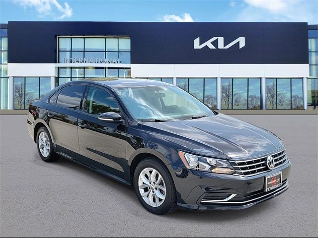 2018 Volkswagen Passat 2.0T S