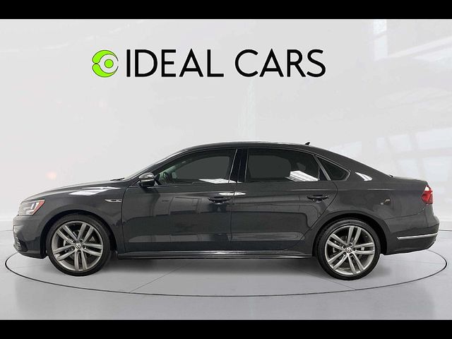 2018 Volkswagen Passat R-Line