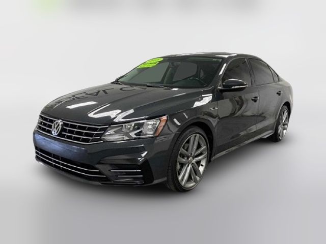 2018 Volkswagen Passat R-Line