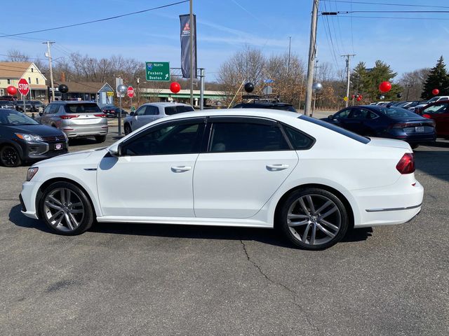 2018 Volkswagen Passat R-Line