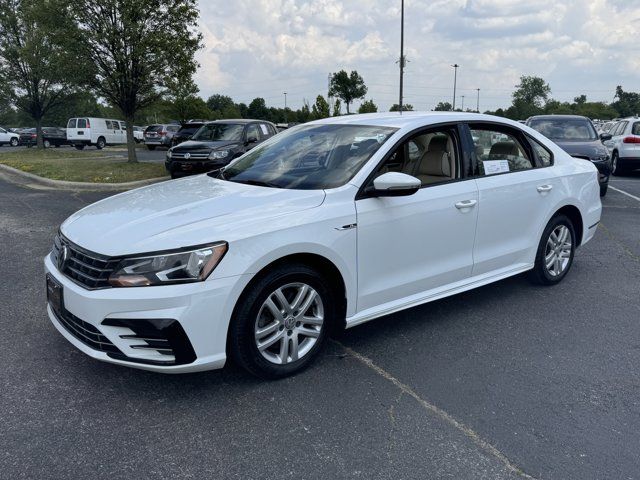 2018 Volkswagen Passat R-Line