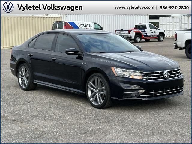 2018 Volkswagen Passat R-Line