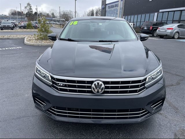 2018 Volkswagen Passat R-Line