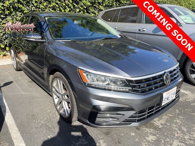 2018 Volkswagen Passat R-Line