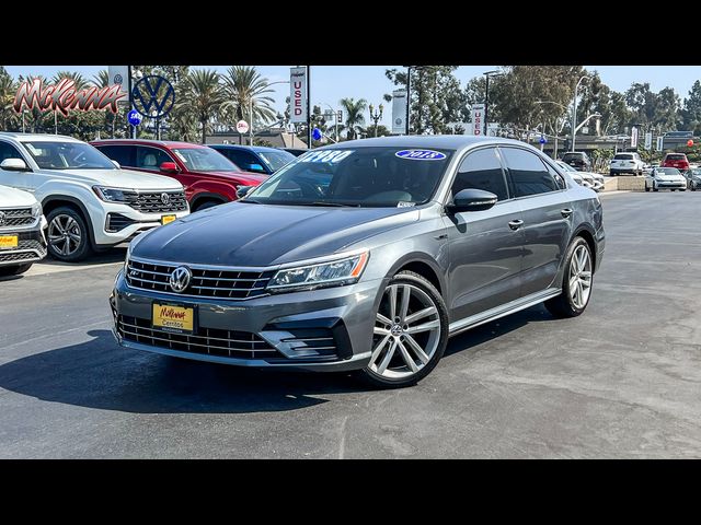 2018 Volkswagen Passat R-Line