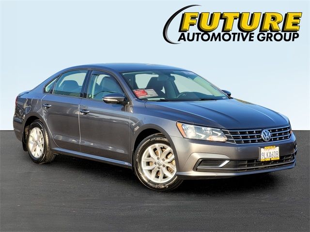 2018 Volkswagen Passat R-Line