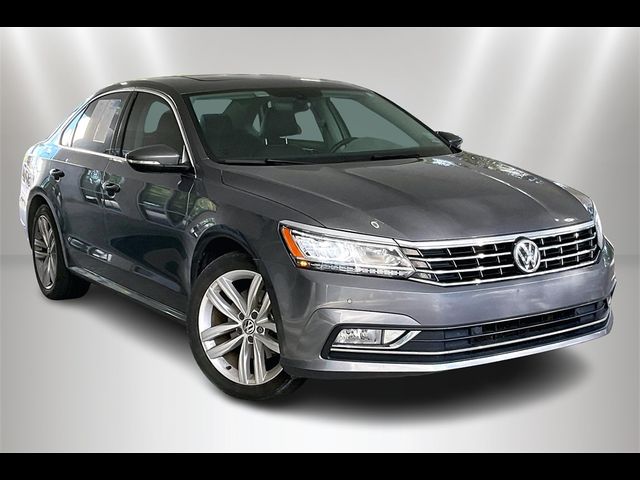 2018 Volkswagen Passat 2.0T SE Technology