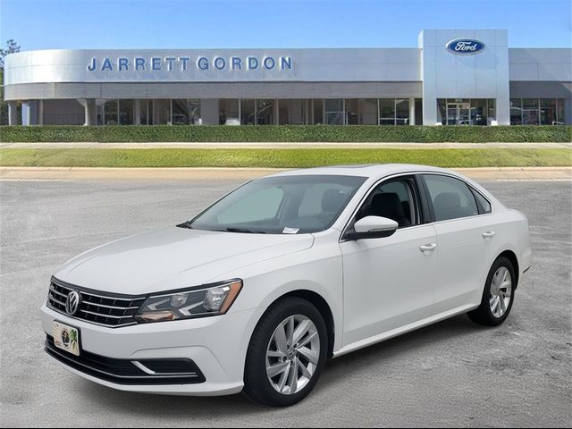 2018 Volkswagen Passat 2.0T SE