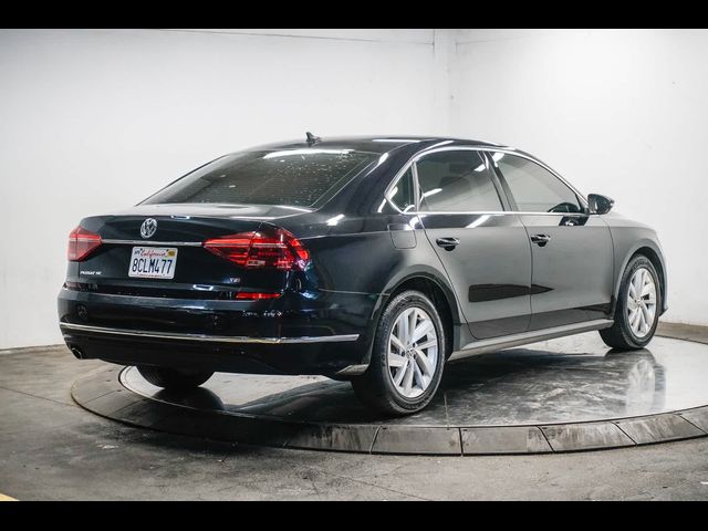 2018 Volkswagen Passat 2.0T SE