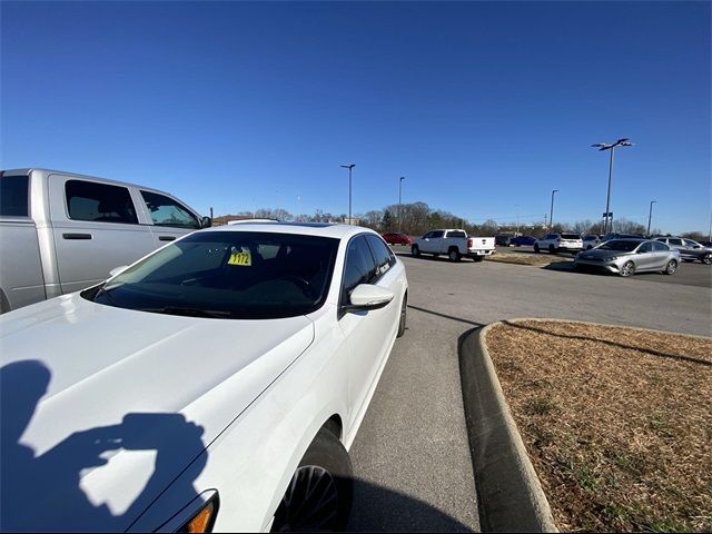 2018 Volkswagen Passat 2.0T SE