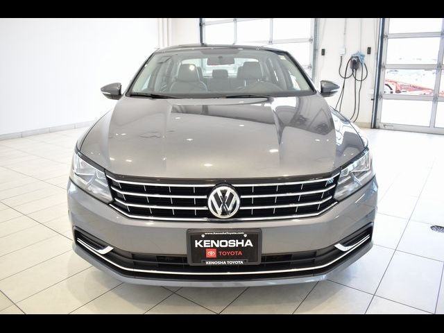 2018 Volkswagen Passat 2.0T SE