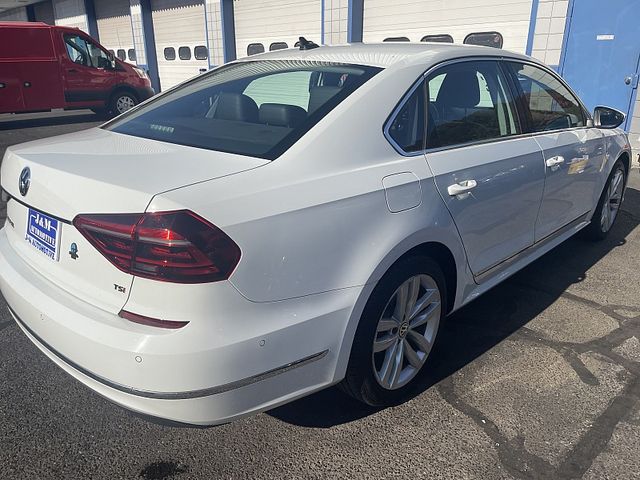 2018 Volkswagen Passat 2.0T SEL Premium