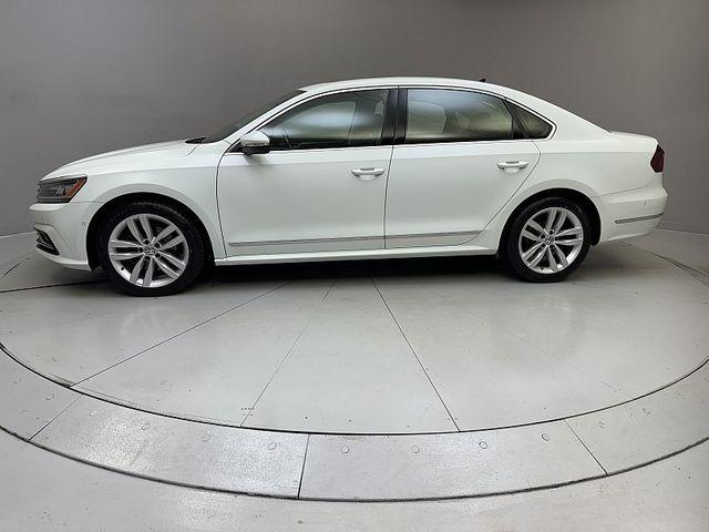 2018 Volkswagen Passat 2.0T SEL Premium