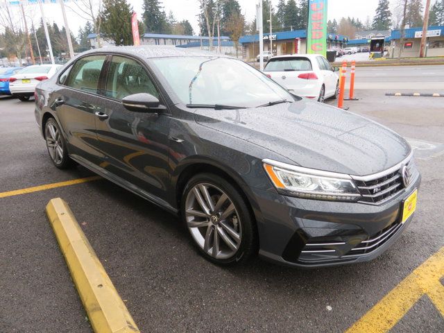 2018 Volkswagen Passat R-Line