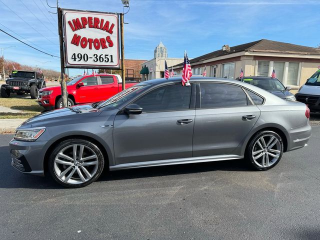 2018 Volkswagen Passat R-Line