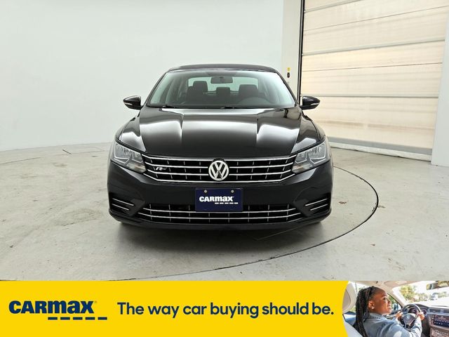 2018 Volkswagen Passat R-Line