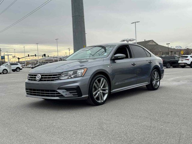 2018 Volkswagen Passat R-Line