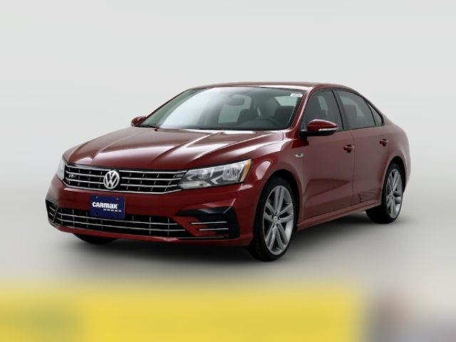 2018 Volkswagen Passat R-Line