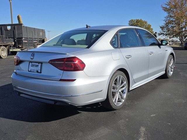 2018 Volkswagen Passat R-Line