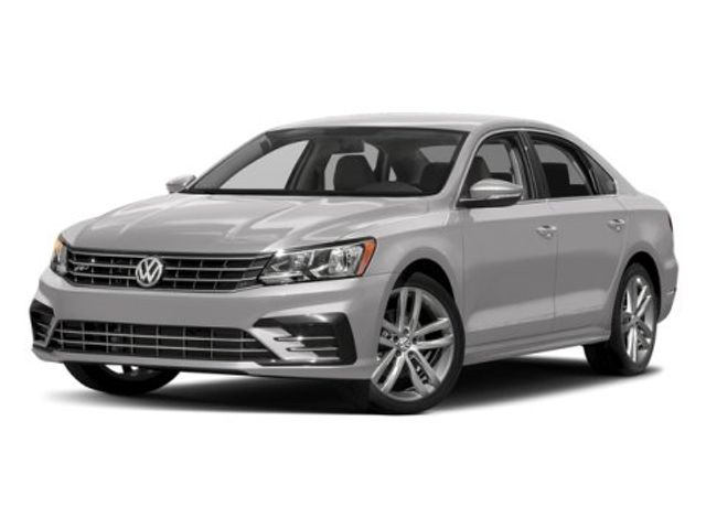 2018 Volkswagen Passat R-Line