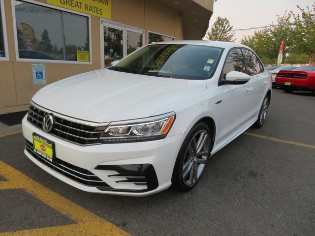 2018 Volkswagen Passat R-Line