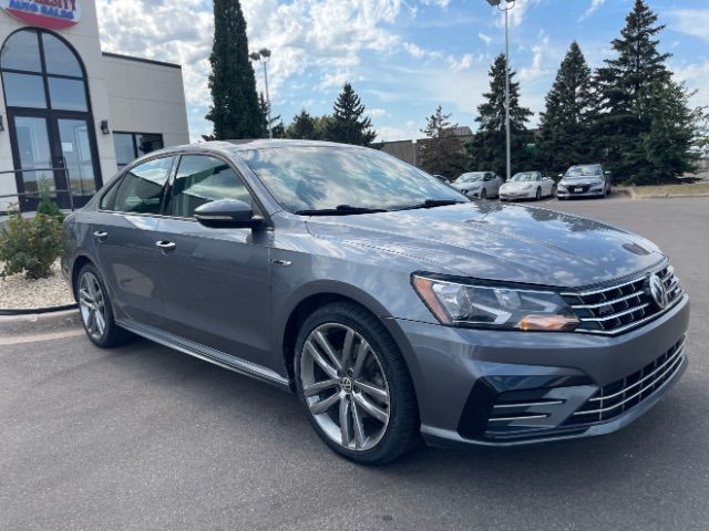 2018 Volkswagen Passat R-Line